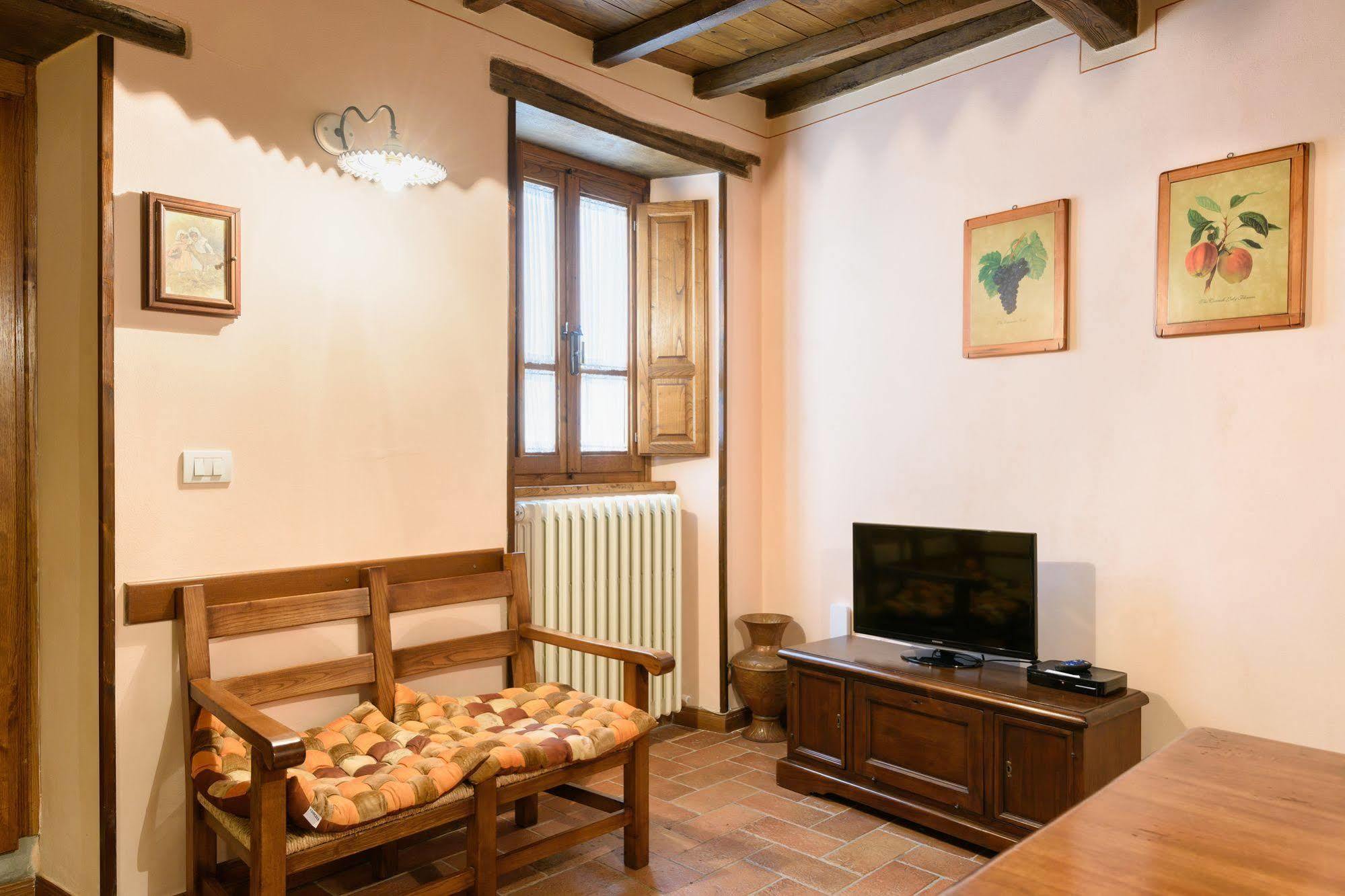 Borgo Dei Corsi Holiday House Reggiolo Ngoại thất bức ảnh
