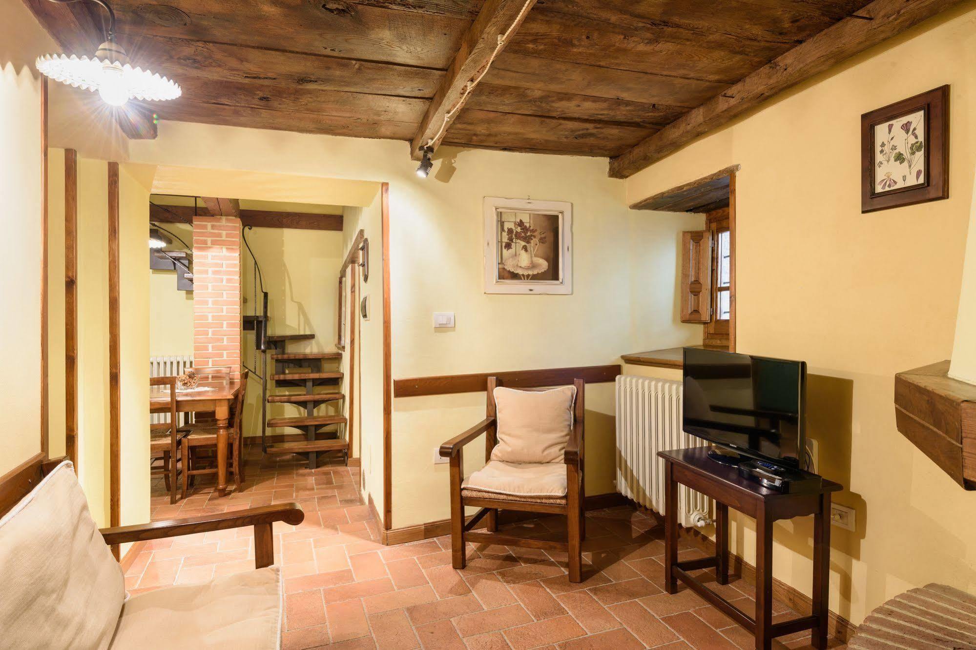 Borgo Dei Corsi Holiday House Reggiolo Ngoại thất bức ảnh